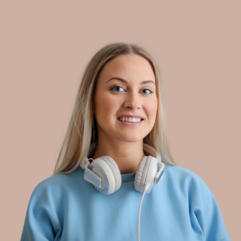 woman_headphones_optimized